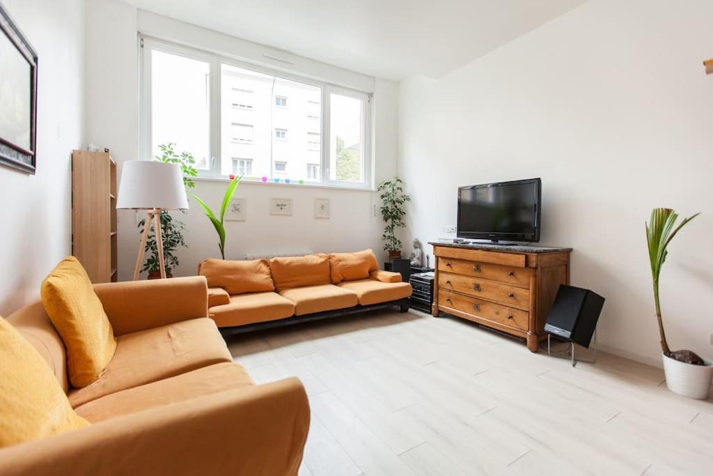 R-Appartements Strasbourg Cosy Orangerie Pour Vos Sejours En Famille Ou Entre Amis エクステリア 写真